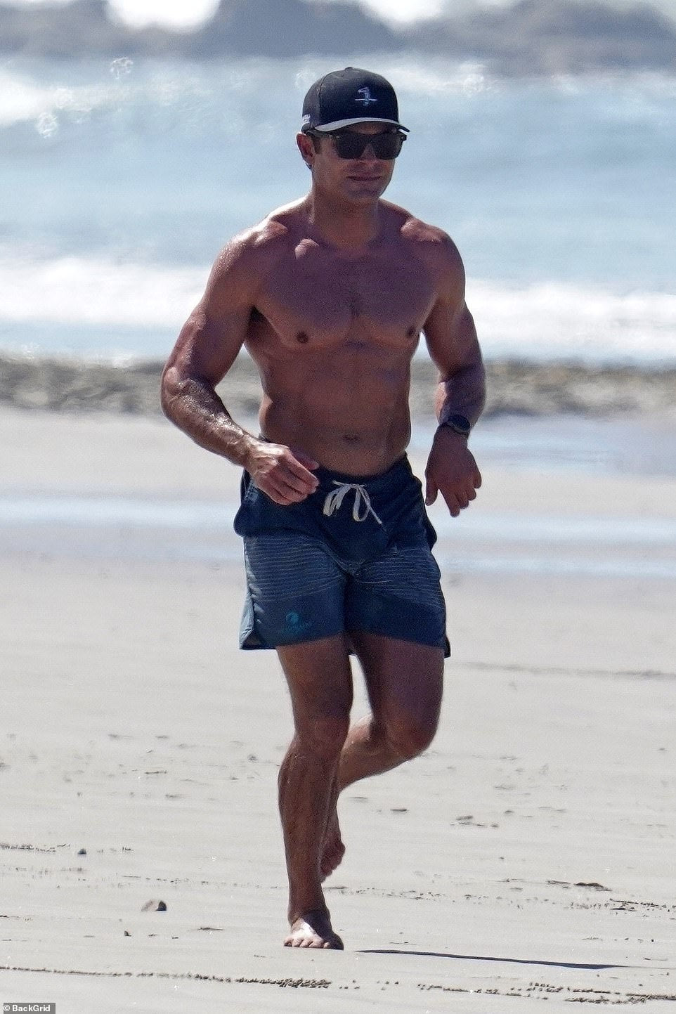 <b>Zac Efron's beach bod</b>