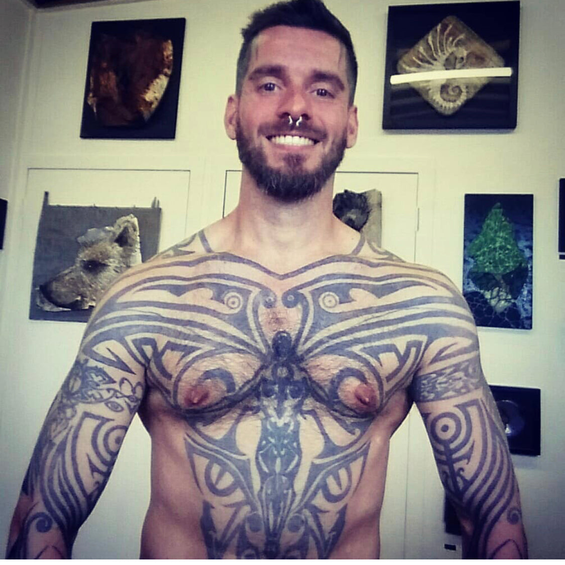 <b>Ex-Gay porn star runs in Scottish parliamentary elections</b>